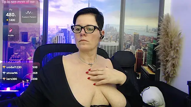 ninarandmann online show from February 14, 2025, 9:21 pm