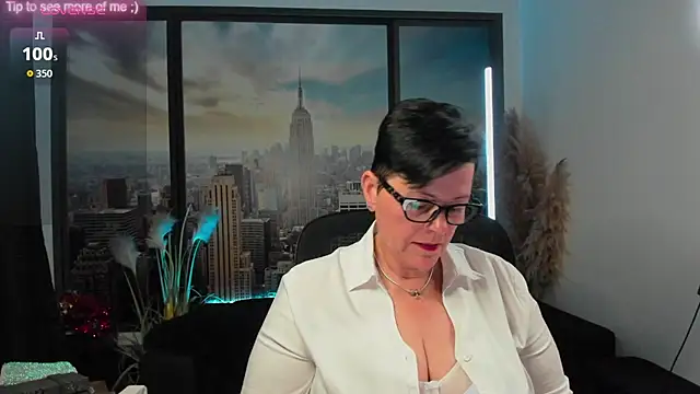 ninarandmann online show from September 18, 2025, 5:26 pm