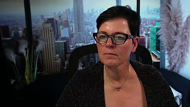 ninarandmann online show from October 29, 2025, 6:53 pm