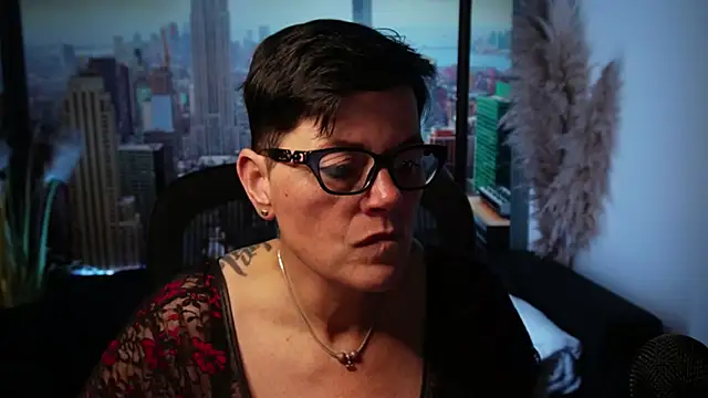 ninarandmann online show from November 18, 2025, 6:56 pm