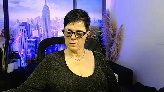 ninarandmann online show from January 12, 2026, 7:41 pm