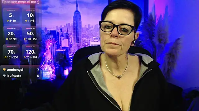 ninarandmann online show from March 10, 2026, 3:06 pm