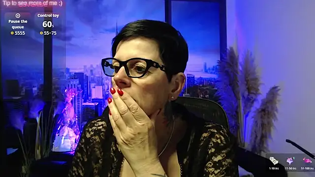 ninarandmann online show from May 12, 2026, 1:19 pm