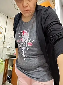 Natasha milf   online show from December 1, 2025, 12:54 pm