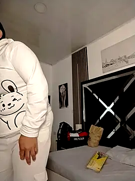 Natasha milf   online show from April 11, 2026, 12:31 pm