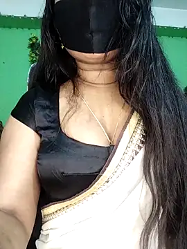 Idhika Paul online show from March 29, 2026, 1:00 pm