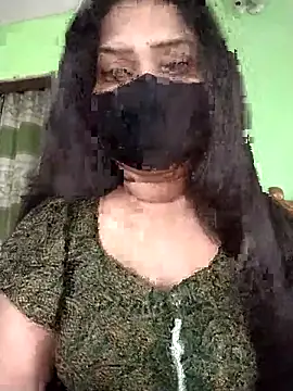 Idhika Paul online show from April 5, 2026, 3:15 am