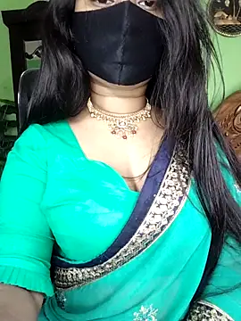 Idhika Paul online show from April 13, 2026, 2:06 am