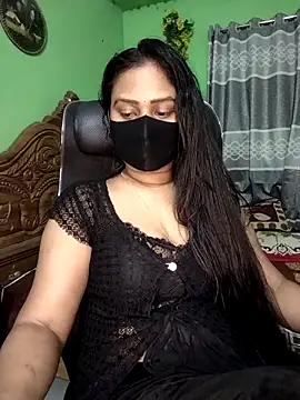 Snapshot of Idhika_Paul chatting on April 18, 2026, 7:58 pm Idhika Paul online show from April 18, 2026, 7:58 pm