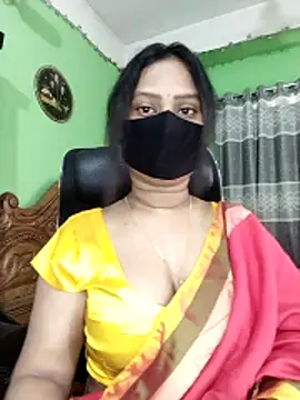 Snapshot of Idhika_Paul chatting on April 22, 2026, 7:44 am Idhika Paul online show from April 22, 2026, 7:44 am
