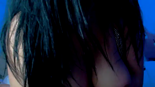 kamila french online show from March 14, 2025, 9:21 pm