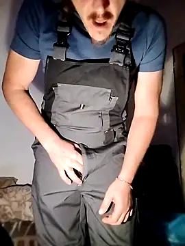 Snapshot of prcalek19 chatting on October 13, 2025, 4:18 pm prcalek19 online show from October 13, 2025, 4:18 pm