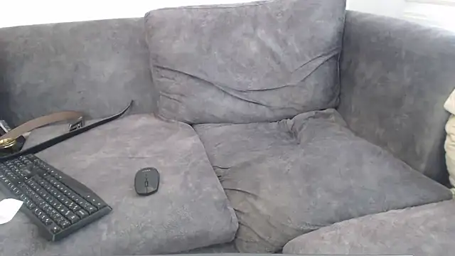 Naughtb0y online show from March 25, 2026, 11:16 am