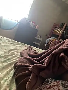 gatuno25 online show from April 19, 2026, 1:32 pm