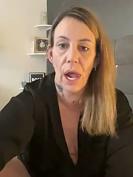 blondebitch2 online show from February 10, 2025, 1:11 pm