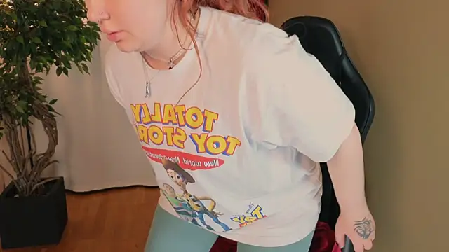 carolina elf online show from November 16, 2025, 1:17 pm