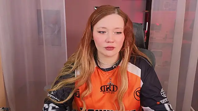 Snapshot of carolina_elf chatting on February 17, 2026, 5:15 am carolina elf online show from February 17, 2026, 5:15 am