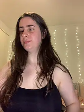 INELIKA online show from April 7, 2026, 10:20 pm