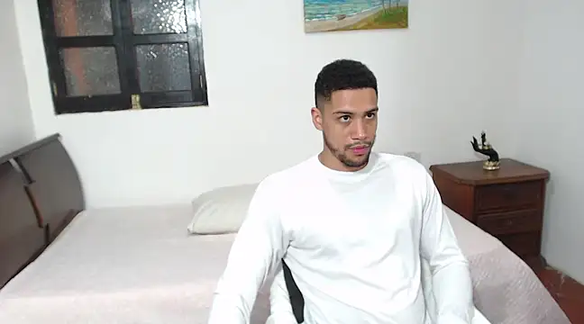 Jhors  Collens online show from February 18, 2025, 7:54 am