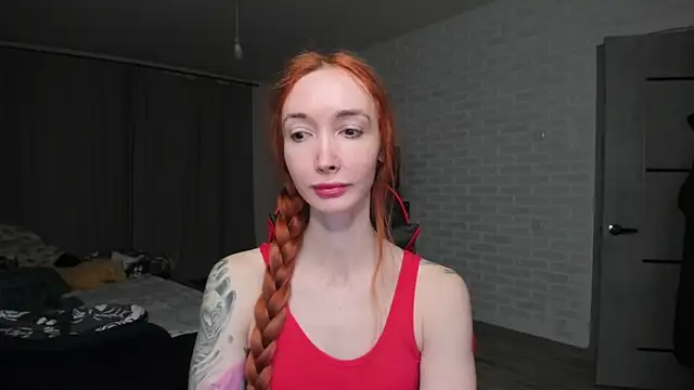 Roxy Silver online show from December 4, 2025, 7:11 pm