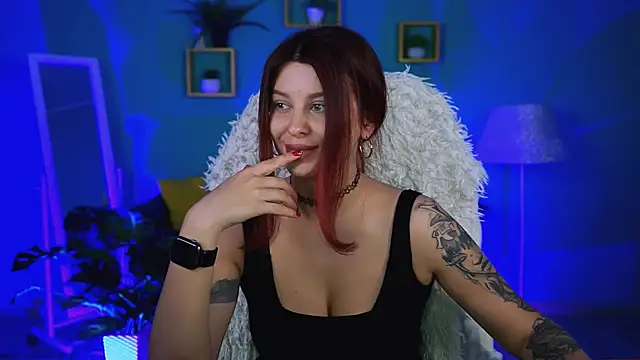 NicoleMun online show from June 7, 2026, 4:44 pm