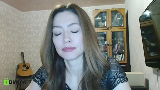 Snapshot of alicia_spicy chatting on December 6, 2024, 3:19 am alicia spicy online show from December 6, 2024, 3:19 am