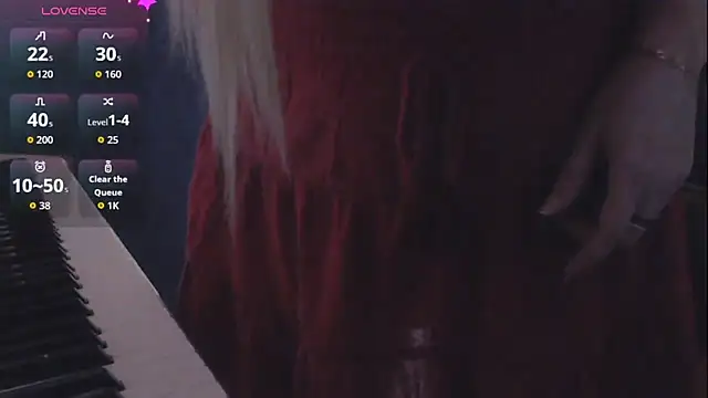 mila von tease online show from November 10, 2025, 6:18 pm