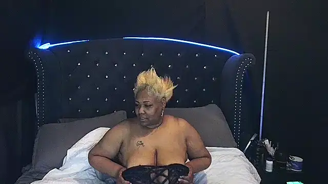 Snapshot of msyvette1970@xh chatting on March 2, 2025, 3:27 pm msyvette1970xh online show from March 2, 2025, 3:27 pm