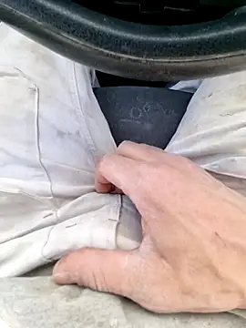 Snapshot of robertilevis chatting on March 4, 2026, 11:38 am robertilevis online show from March 4, 2026, 11:38 am