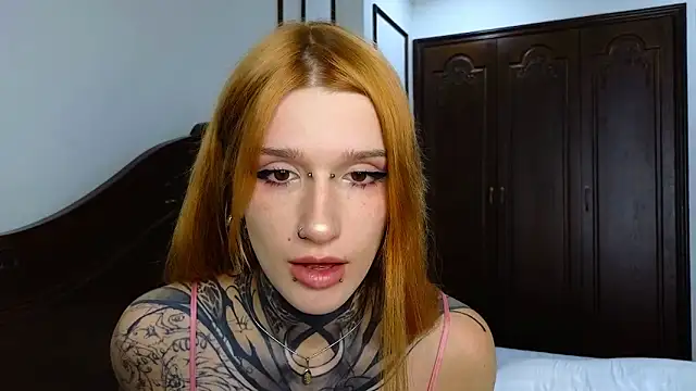 SophieInkk online show from May 15, 2026, 3:35 am