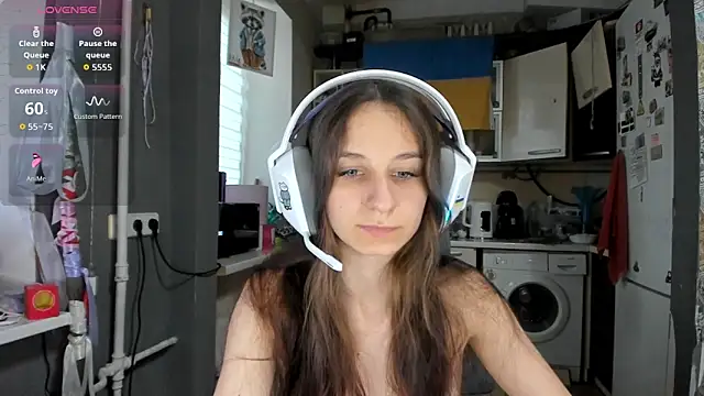  Nika Kik online show from May 23, 2026, 2:32 pm