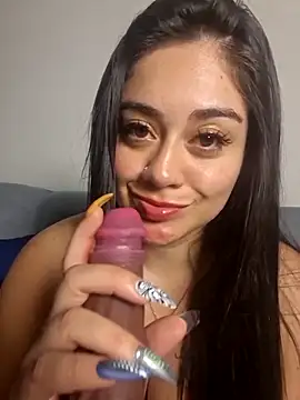 nahomi sweett online show from March 15, 2026, 3:34 am