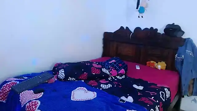 Candy-love87 online show from February 27, 2026, 10:43 pm