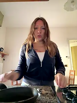 Sashabunny online show from December 14, 2025, 1:27 pm