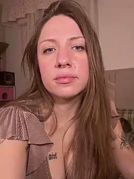 Snapshot of Sashabunny chatting on May 3, 2026, 7:42 pm Sashabunny online show from May 3, 2026, 7:42 pm