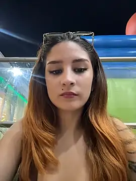 Snapshot of Mon_Cherry chatting on March 31, 2026, 1:18 am Mon Cherry online show from March 31, 2026, 1:18 am