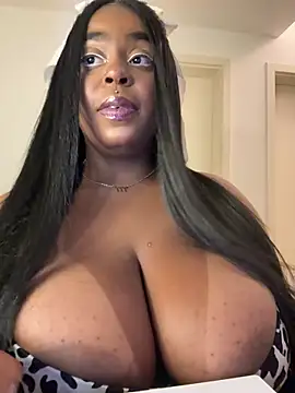 Snapshot of latinababyy chatting on November 2, 2025, 5:43 am latinababyy online show from November 2, 2025, 5:43 am