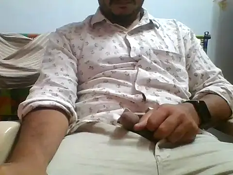 naughtymike0007 online show from November 24, 2025, 2:28 pm