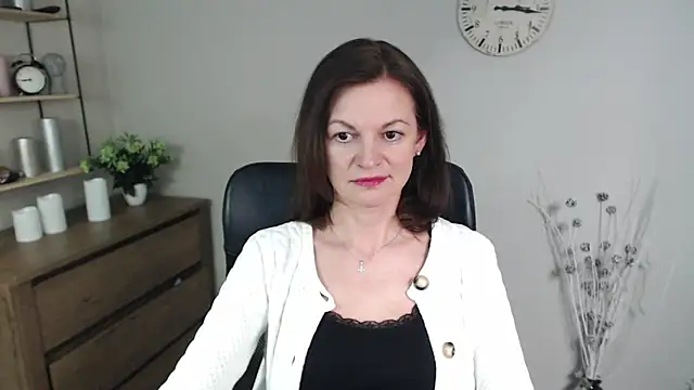 Snapshot of VivianWILD chatting on January 16, 2025, 10:21 am VivianWILD online show from January 16, 2025, 10:21 am