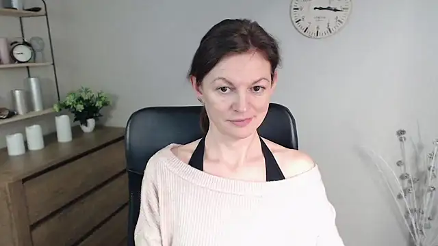 Snapshot of VivianWILD chatting on January 20, 2025, 10:07 am VivianWILD online show from January 20, 2025, 10:07 am