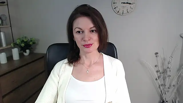 Snapshot of VivianWILD chatting on January 22, 2025, 6:52 am VivianWILD online show from January 22, 2025, 6:52 am