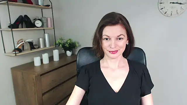 Snapshot of VivianWILD chatting on January 27, 2025, 2:02 pm VivianWILD online show from January 27, 2025, 2:02 pm