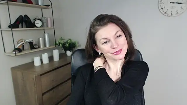 Snapshot of VivianWILD chatting on January 28, 2025, 10:34 am VivianWILD online show from January 28, 2025, 10:34 am