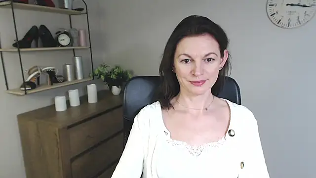 Snapshot of VivianWILD chatting on January 31, 2025, 6:03 pm VivianWILD online show from January 31, 2025, 6:03 pm