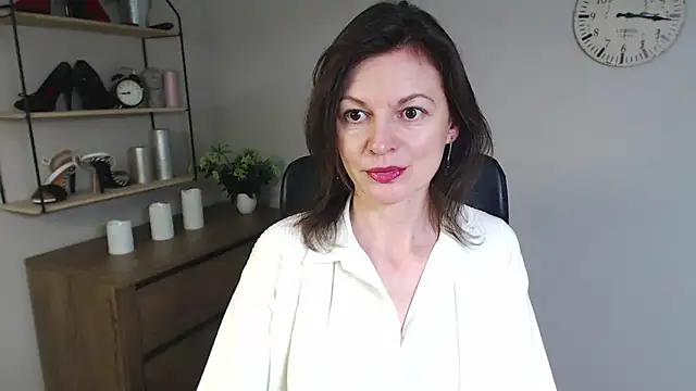 Snapshot of VivianWILD chatting on February 3, 2025, 6:56 am VivianWILD online show from February 3, 2025, 6:56 am