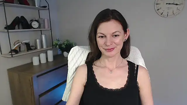 Snapshot of VivianWILD chatting on February 7, 2025, 10:50 am VivianWILD online show from February 7, 2025, 10:50 am