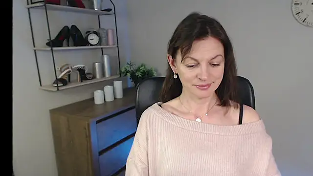 Snapshot of VivianWILD chatting on February 20, 2025, 10:27 am VivianWILD online show from February 20, 2025, 10:27 am