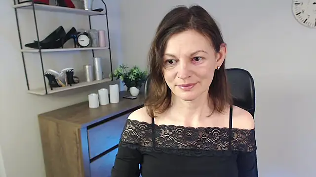 Snapshot of VivianWILD chatting on February 24, 2025, 7:00 am VivianWILD online show from February 24, 2025, 7:00 am