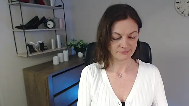 Snapshot of VivianWILD chatting on February 25, 2025, 7:20 am VivianWILD online show from February 25, 2025, 7:20 am