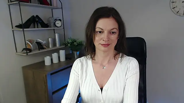 Snapshot of VivianWILD chatting on February 25, 2025, 10:58 am VivianWILD online show from February 25, 2025, 10:58 am